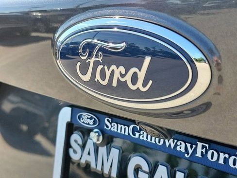 Certified 2017 Ford Escape SE FWD image 11