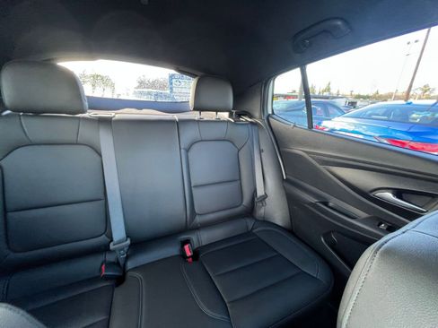 Used 2025 Buick Envista Sport Touring image 35