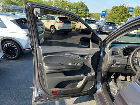 Used 2020 Honda Ridgeline Sport image 23