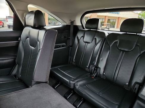 Used 2024 Kia Sorento S AWD/4WD image 11