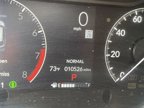 Used 2025 Honda HR-V LX image 30