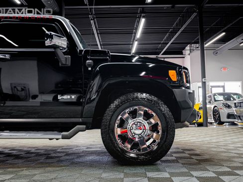 Used 2009 HUMMER H3T Alpha image 23