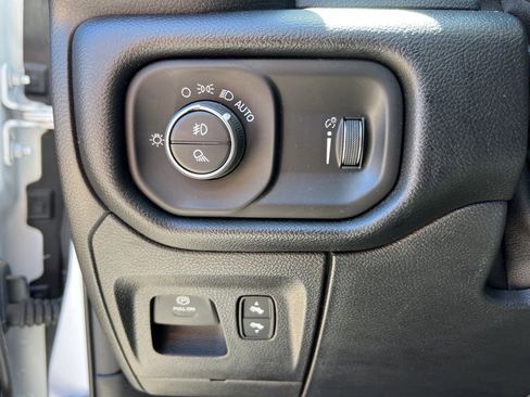 Used 2020 RAM 1500 Big Horn RWD image 10