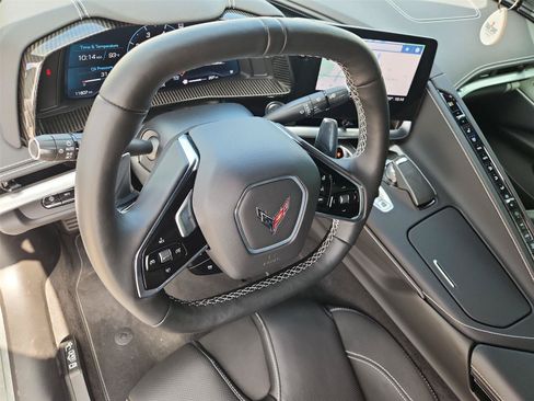 Used 2022 Chevrolet Corvette Stingray Preferred Cpe w/ Z51 Performance Package RWD image 20