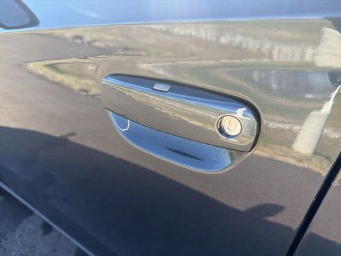 Used 2019 Dodge Charger SXT w/ Leather Interior Group image 18