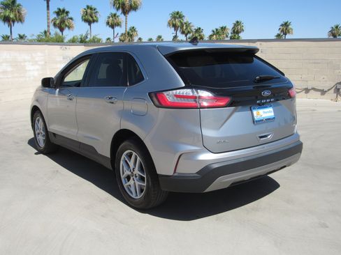 Used 2024 Ford Edge SEL AWD/4WD image 6