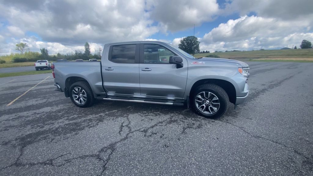 Certified 2024 Chevrolet Silverado 1500 RST w/ Z71 Off-Road Package AWD/4WD image 2
