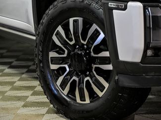 Used 2024 GMC Sierra 2500 Denali Ultimate AWD/4WD video 3