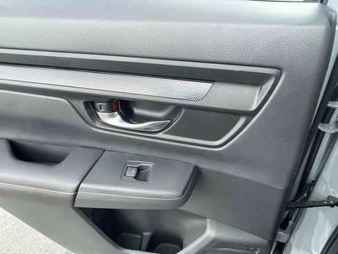 Used 2025 Honda CR-V Sport image 15