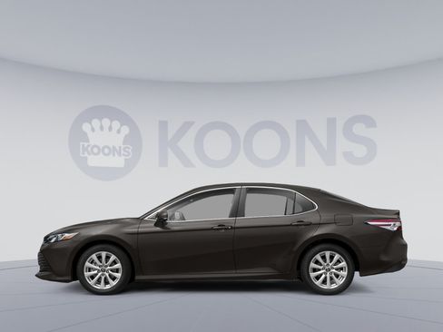 Used 2020 Toyota Camry LE FWD image 4