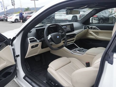 Used 2025 BMW 430i Coupe w/ Premium Package RWD image 19