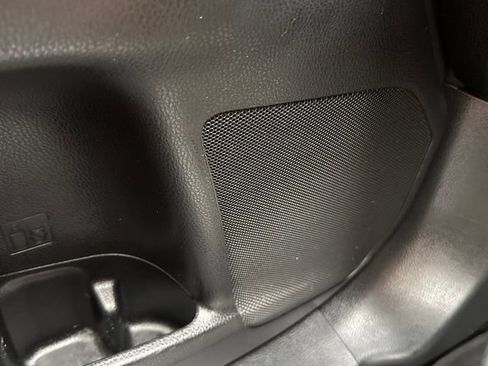 Used 2018 Toyota Highlander XLE AWD/4WD image 19