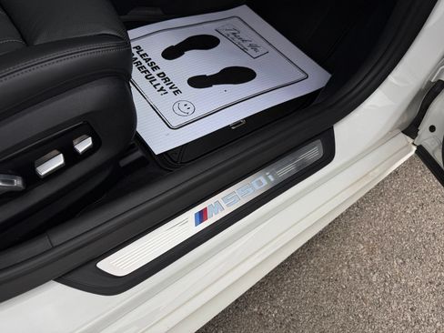 Used 2018 BMW M550i xDrive AWD/4WD image 19