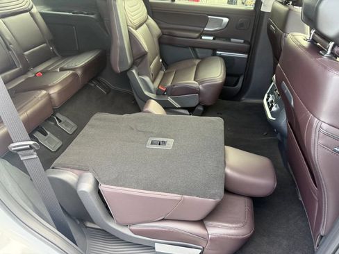 New 2026 Ford Expedition Platinum w/ Platinum Ultimate Package AWD/4WD image 59