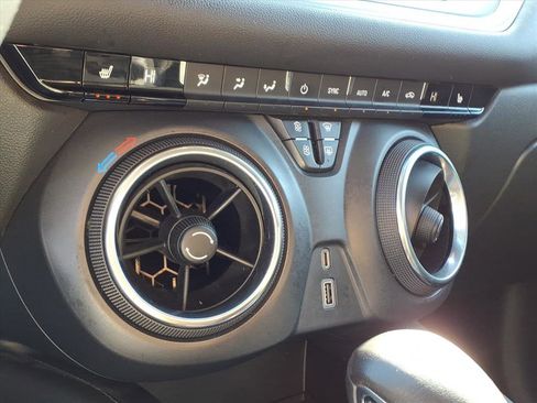 Used 2020 Chevrolet Blazer LT image 15