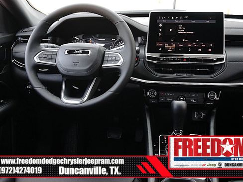 New 2026 Jeep Compass Latitude image 17