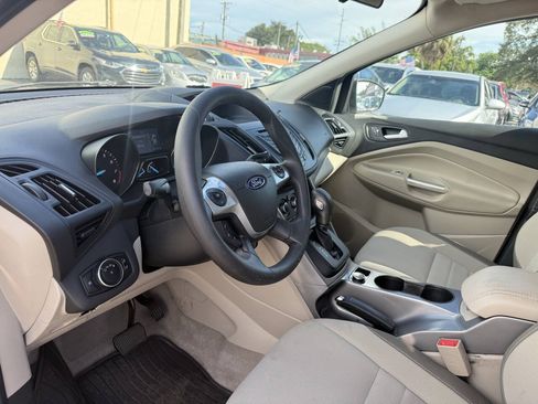 Used 2015 Ford Escape SE FWD image 13
