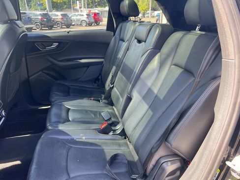 Used 2017 Audi Q7 3.0T Premium Plus w/ Premium Plus Package AWD/4WD image 9