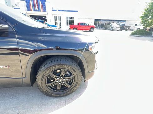Used 2023 GMC Acadia AT4 w/ Preferred Package AWD/4WD image 18