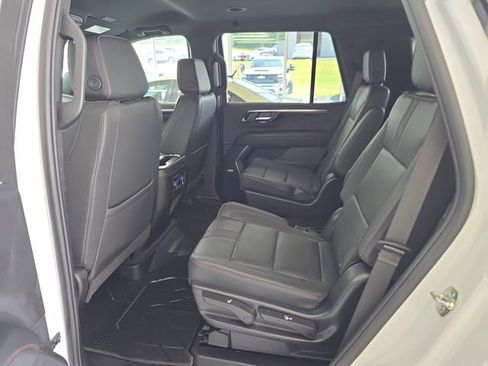 Used 2025 Chevrolet Tahoe RST w/ RST Performance Edition AWD/4WD image 10