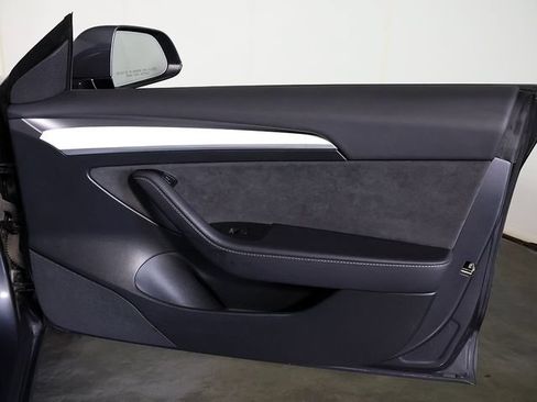 Used 2023 Tesla Model 3 Standard Range RWD image 31