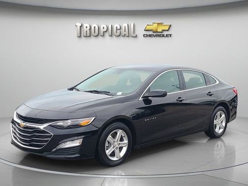 Used 2024 Chevrolet Malibu LT image 1