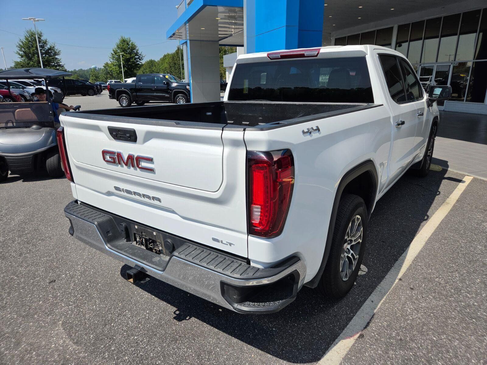 Used 2025 GMC Sierra 1500 SLT AWD/4WD image 7