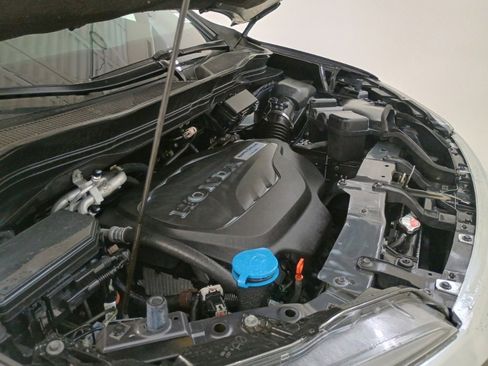 Used 2018 Honda Pilot LX image 13