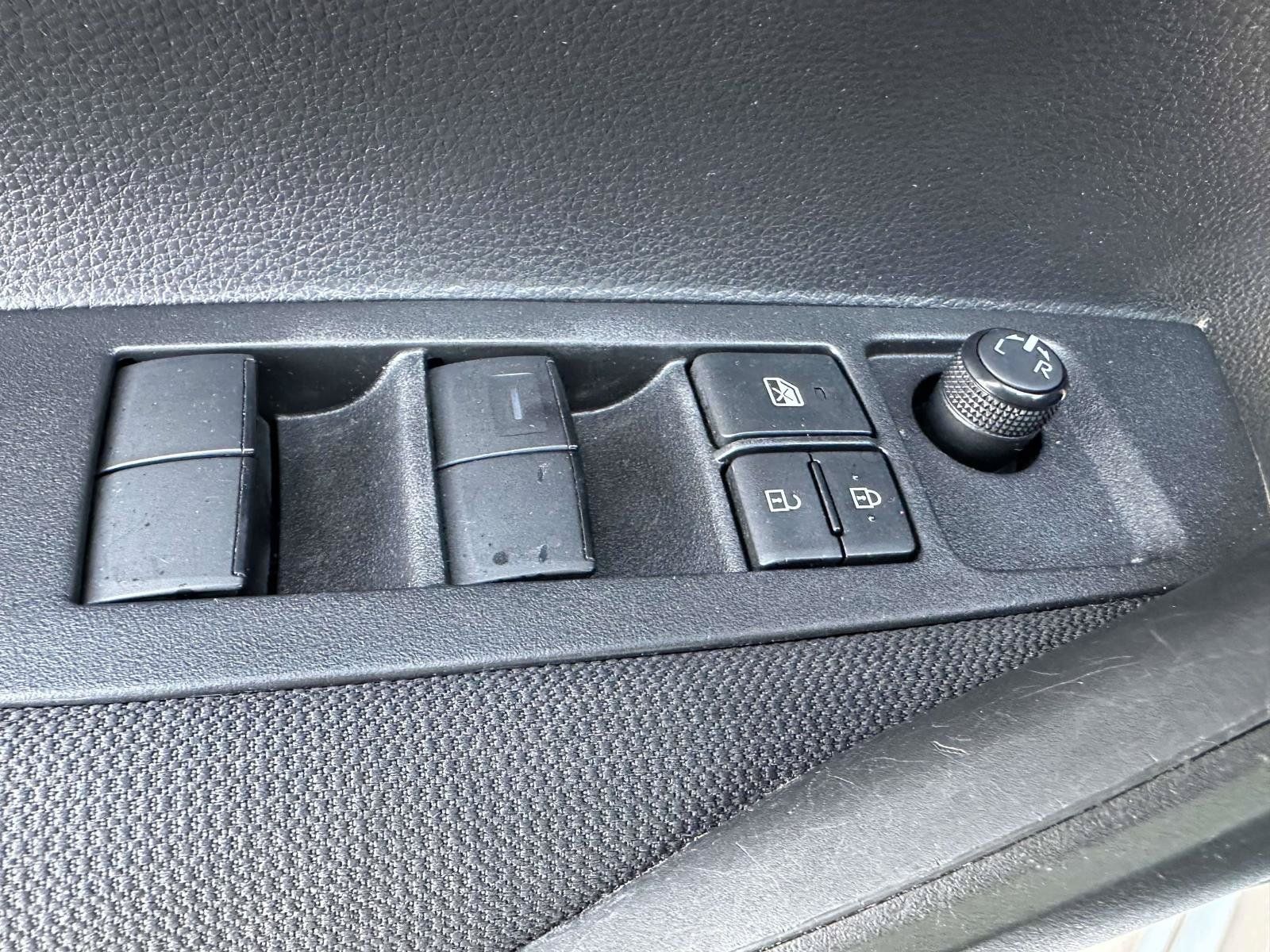 Used 2024 Toyota Corolla LE FWD image 19
