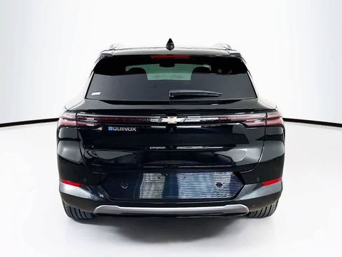 Used 2025 Chevrolet Equinox EV LT w/ Convenience Package image 5