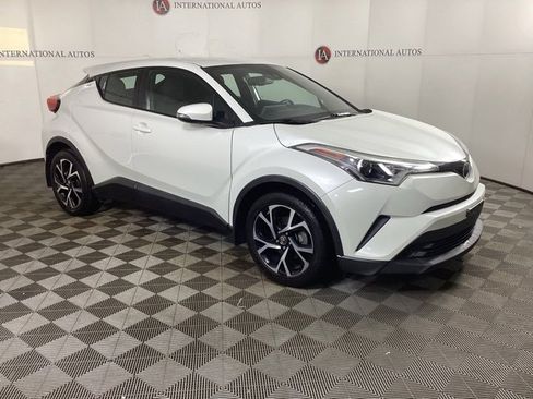 Used 2018 Toyota C-HR XLE image 1