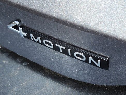 New 2026 Volkswagen Tiguan SE image 11