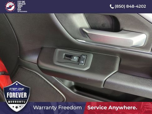 Used 2025 RAM 1500 Big Horn AWD/4WD image 32