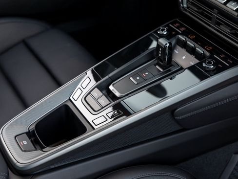 Certified 2024 Porsche 911 Targa 4S image 43