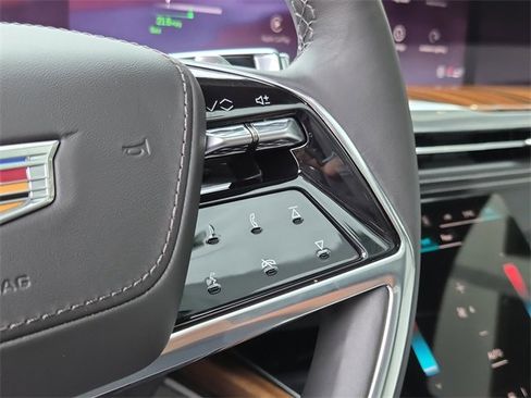 Certified 2026 Cadillac Escalade Platinum Luxury image 29