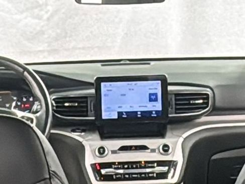 Used 2023 Ford Explorer XLT w/ Equipment Group 202A image 17