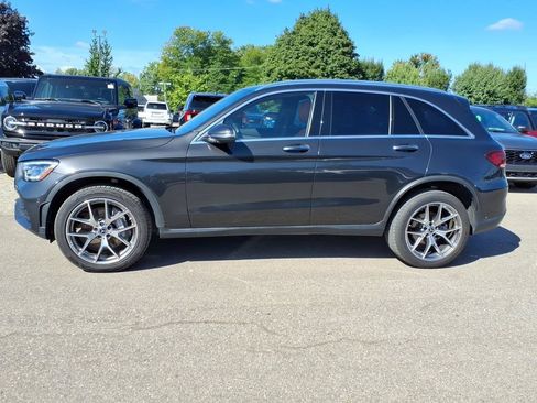 Used 2022 Mercedes-Benz GLC 300 4MATIC image 2