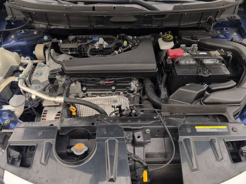 Used 2018 Nissan Rogue SV FWD image 41
