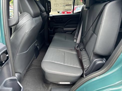 New 2026 Toyota 4Runner TRD Off-Road Premium AWD/4WD image 16