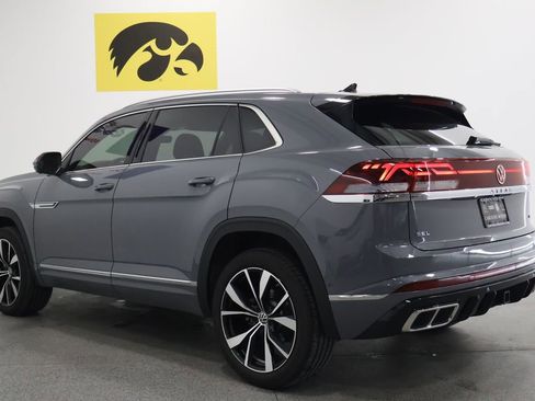 Used 2024 Volkswagen Atlas Cross Sport SEL Premium R-Line image 9