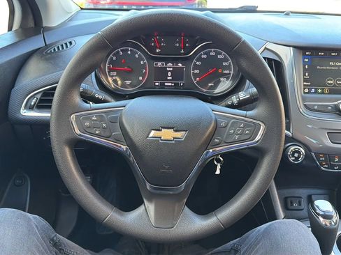 Used 2019 Chevrolet Cruze LS w/ LS Fleet Convenience Package FWD image 10