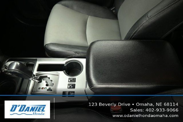 Used 2016 Toyota 4Runner SR5 Premium AWD/4WD image 32