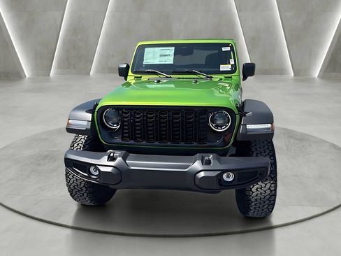 Used 2025 Jeep Wrangler Sport AWD/4WD image 8