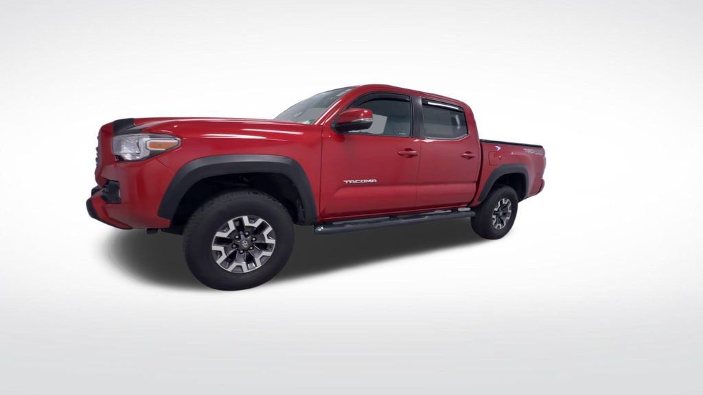 Used 2020 Toyota Tacoma TRD Off-Road w/ Technology Package AWD/4WD image 4