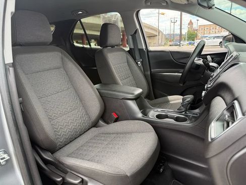 Used 2024 Chevrolet Equinox LT AWD/4WD image 10
