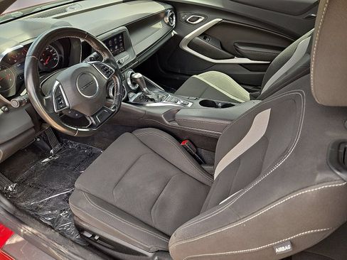 Used 2023 Chevrolet Camaro LT RWD image 17