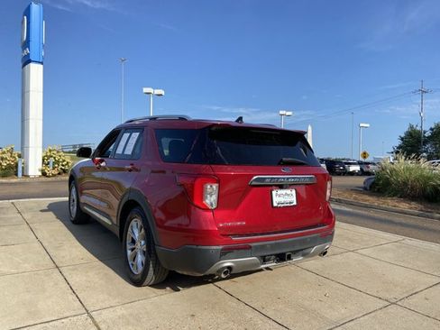 Used 2021 Ford Explorer Limited w/ Equipment Group 301A RWD image 9