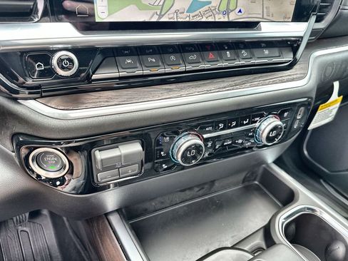 New 2026 GMC Sierra 1500 SLT AWD/4WD image 27