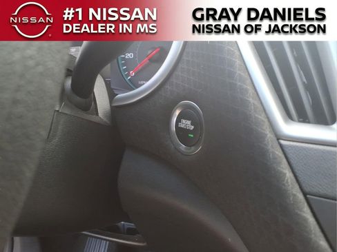 Used 2025 Chevrolet Malibu LT FWD image 15