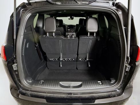 New 2026 Chrysler Voyager LX image 25